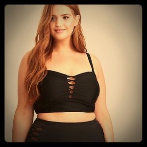 NWT Torrid Lattice Front Bikini Top - Size 3